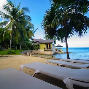 Crystal Cove Oceanfront/ 2 Bedroom Jamaica